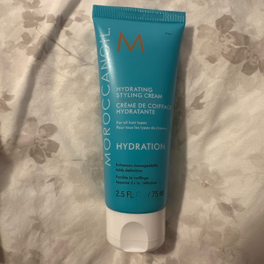 Moroccanoil Hydrating Styling Cream - Teal Blue Tube